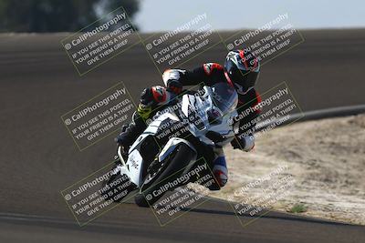 media/Nov-02-2025-Lets Ride (Sun) [[f7a3caa734]]/B Group/1220pm (Turn 2 Outside)/